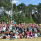 Kinderpfingstzeltlager - Gruppenfoto auf der Wiese